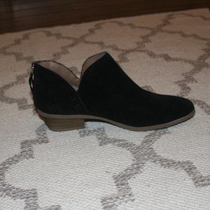 Kenneth Cole Reaction Side Way Suede Ankle Bootie